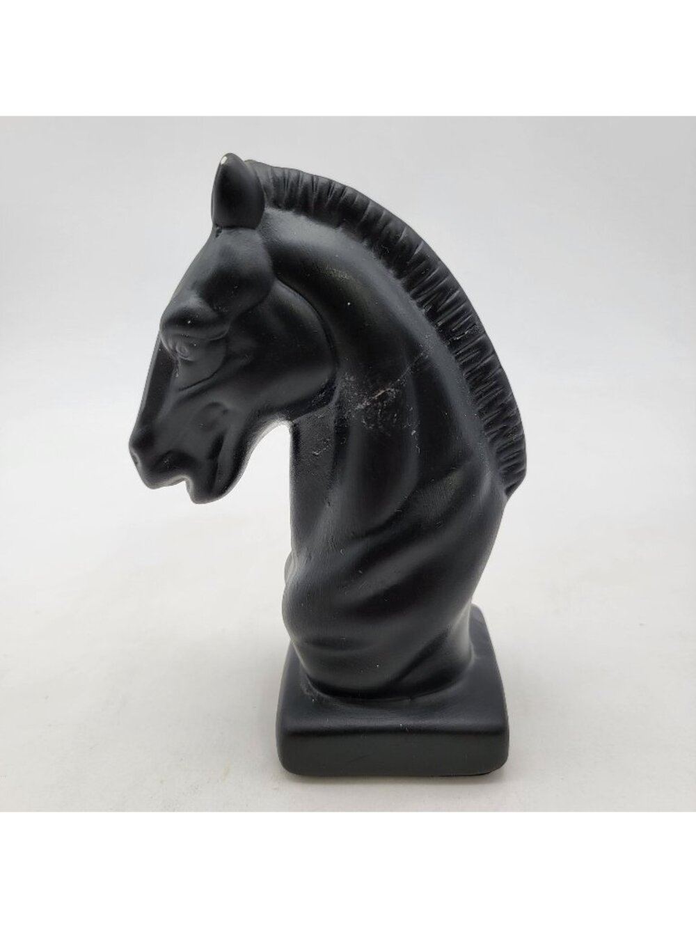 Black Horse Head Chess Piece Statue Table Decor